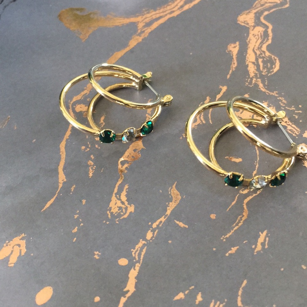 Wave Round Solitaire CZ Kpop Hoop Earrings E39